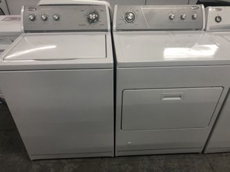 Matching Whirlpool Washer Dryer Set. Dryer is Gas