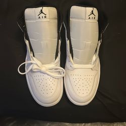 Jordan 1 Mid