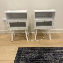 White Night Stands With USB Plug And Outlet 