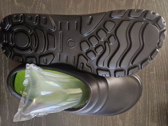 Two pairs Mens kitchen shoes