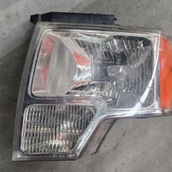 headlight   right side ford f150 2009-2014