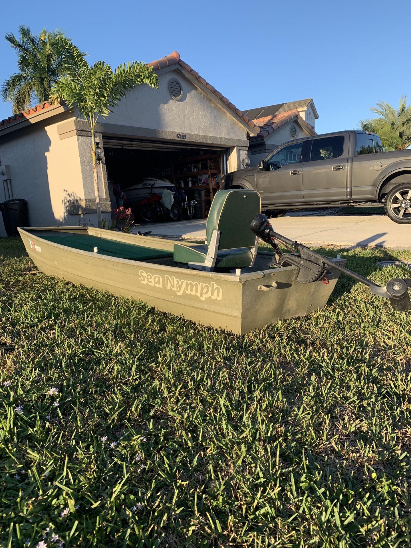 10 foot Jon boat LOADED for Sale in Boynton Beach, FL OfferUp