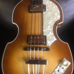German Hofner 62 Reissue 