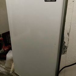 Mini fridge