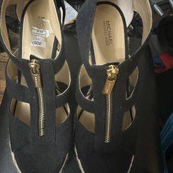 Zapatos Size 8 $20 Lucen Nuevos 