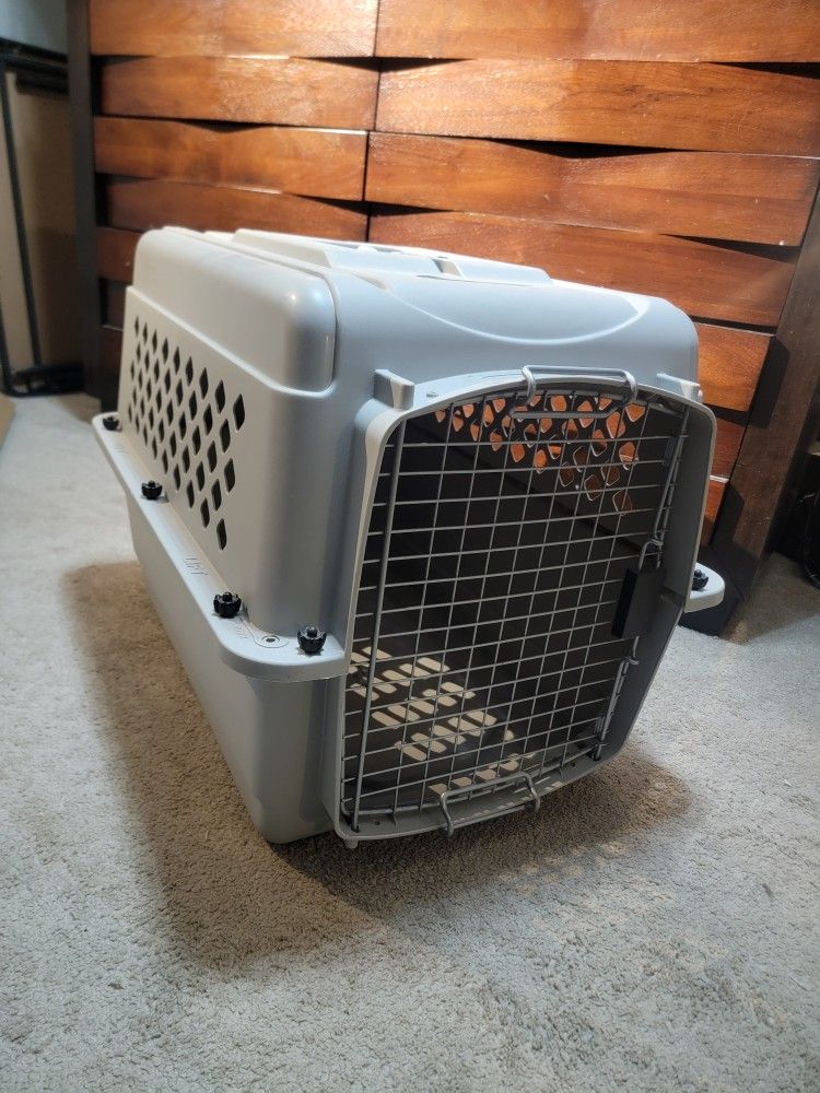 Medium/Large Dog Animal Crate Carrier