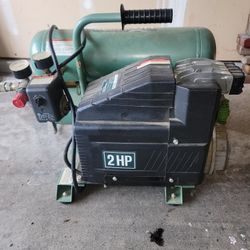 Hitachi Twin Tank Air Compressor 