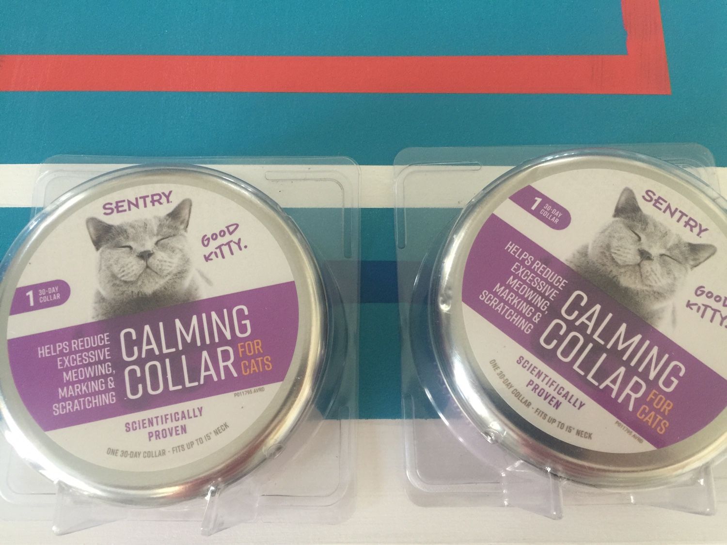 2 SENTRY 30 DAY CAT CALMING COLLARS -BRAND NEW NEVER OPENED !! $10 EACH !