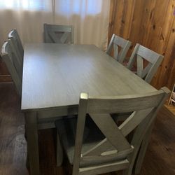 Like New Grey Wood Kitchen Table
