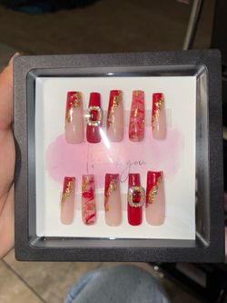 Red nails