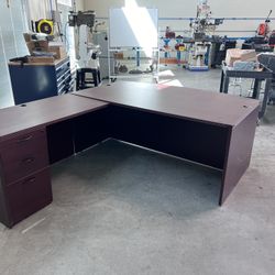 Corner Desk 