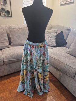 Woman skirt $4