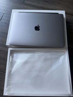 MacBook Pro 13-inch, M1, 2020 Chip Apple M1 Memory 8 GB