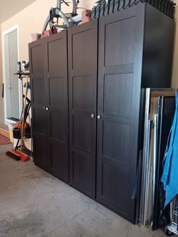2 xl Ikea bergsma cabinets