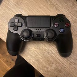 PS4 controller