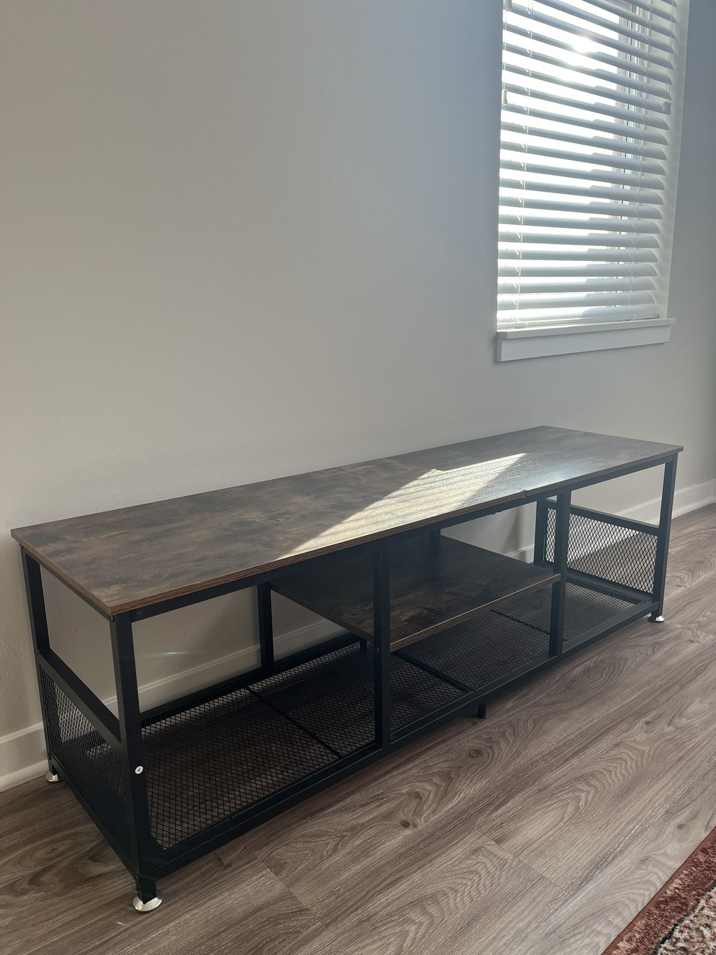 TV stand in good condition