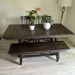 Dining Room Table 