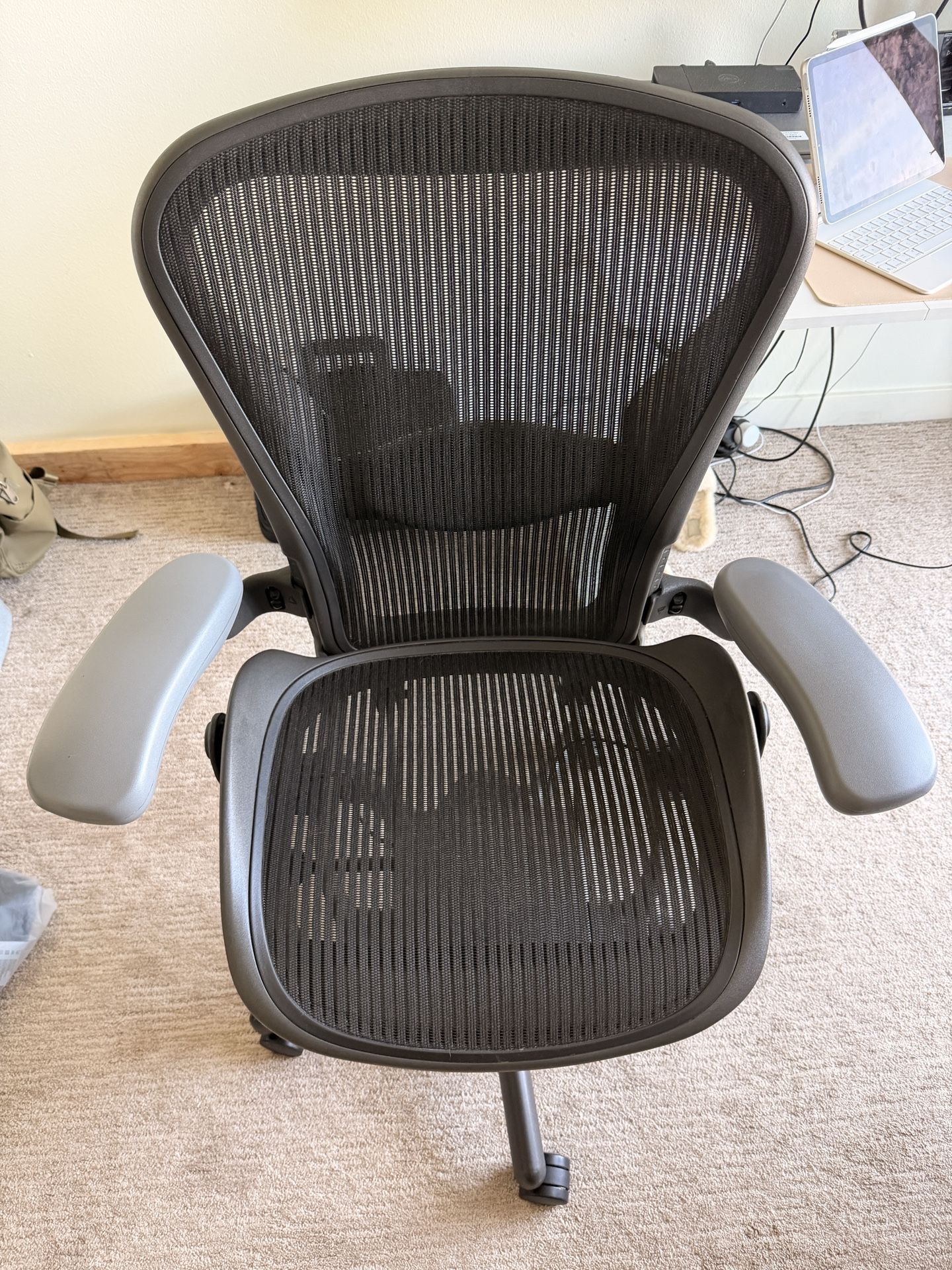 Herman miller Aeron Size B 