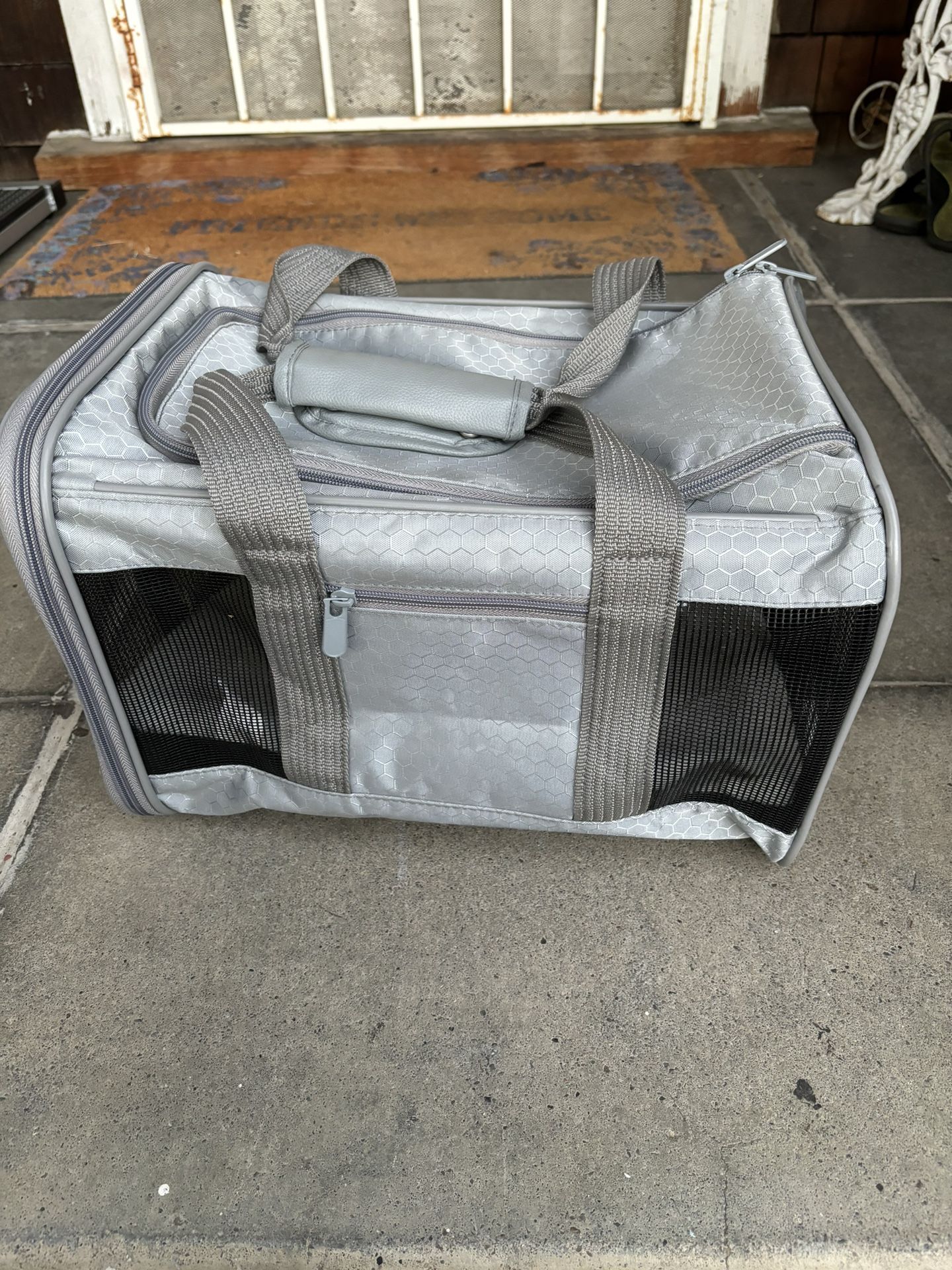 PET CARRIER $15