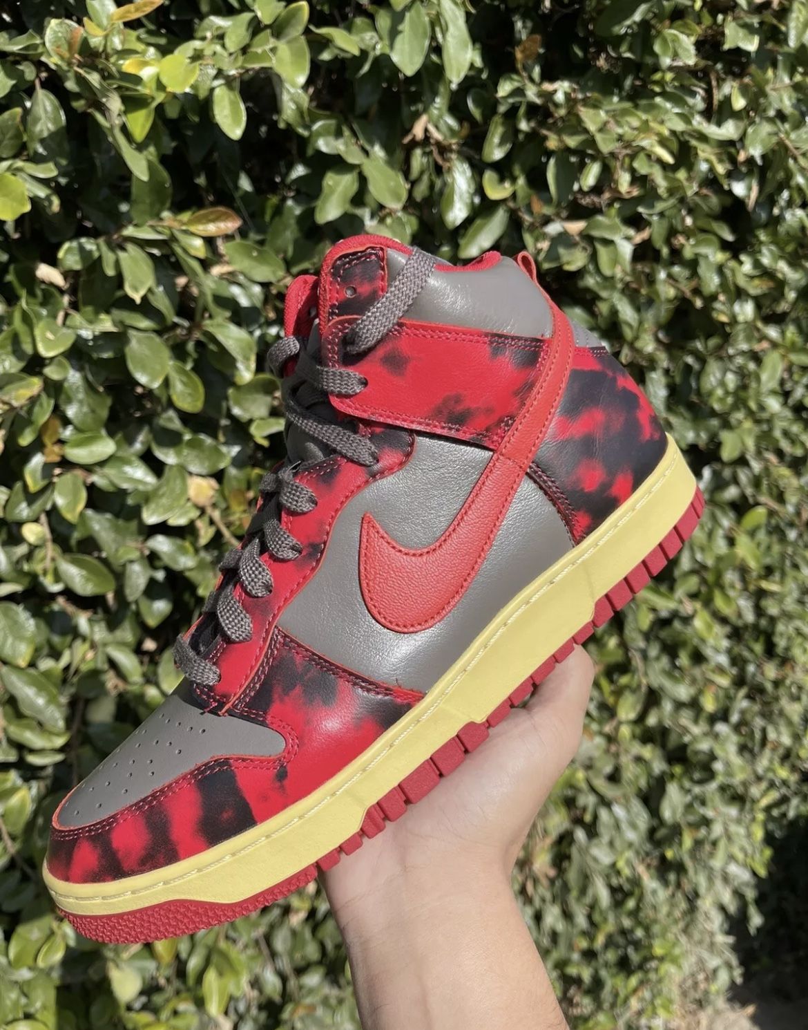 Nike Dunk High 1985 SP Retro Mens Sz 9.5 Sneaker Red Black Acid Wash