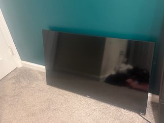 Hiro 40" Smart Roku TV 1080p HD (Excellent Condition)