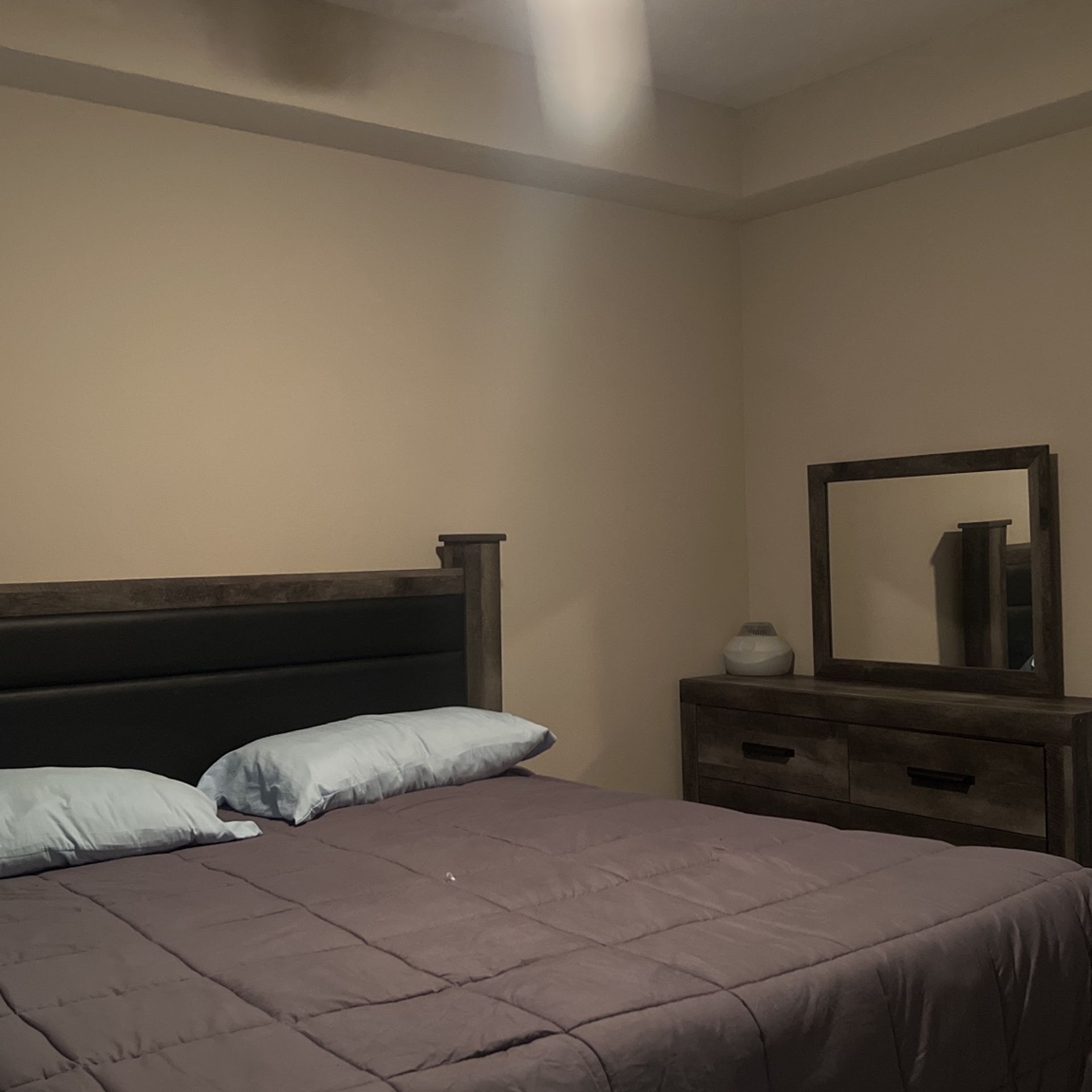 Brand New King Size Bedroom Set