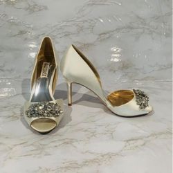 Badgley Mischka KADEN Size 6