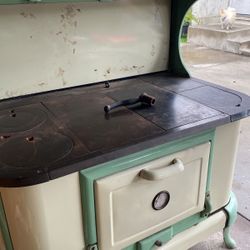 Beautiful Antique Stove
