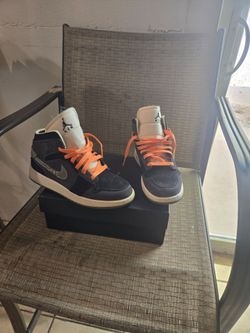 Jordan 1s 5youth