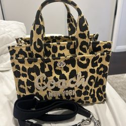Coach Tote 26