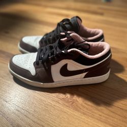 Size 10 Jordan 1 Low Mocha 