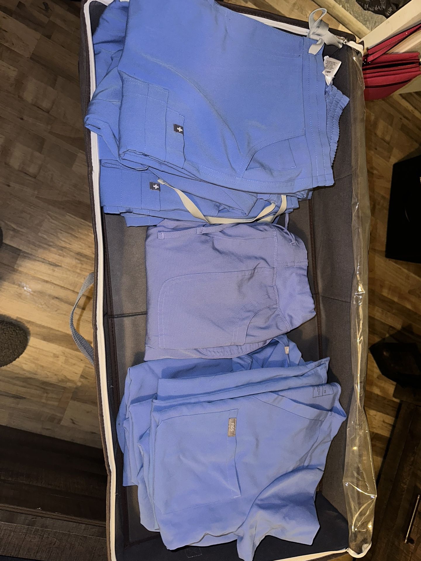 FIGS scrub Bottoms And Tops (XS)