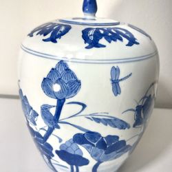 Vintage Large 12" Chinese Blue And White Porcelain Ginger Jar Vase