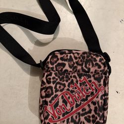 Von Dutch Crossbody New Leopard 7x9”