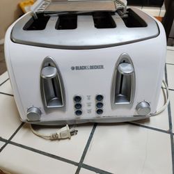 Black and Decker 4 Slice Toaster