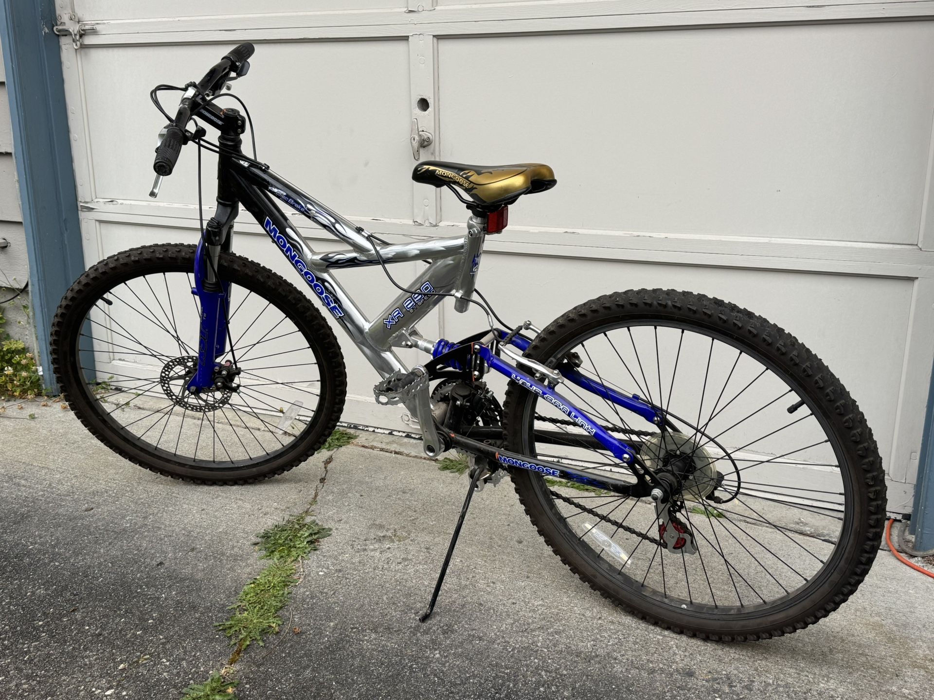 Mongoose XR 250 21 speed bike