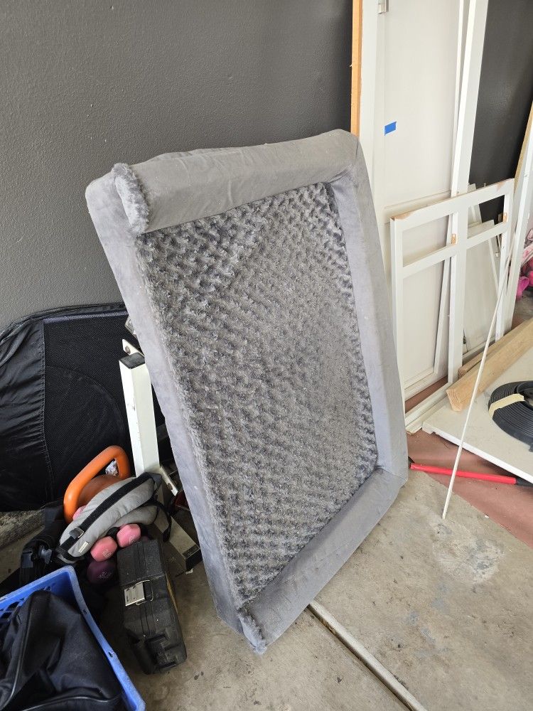 Dog Bed 28x40
