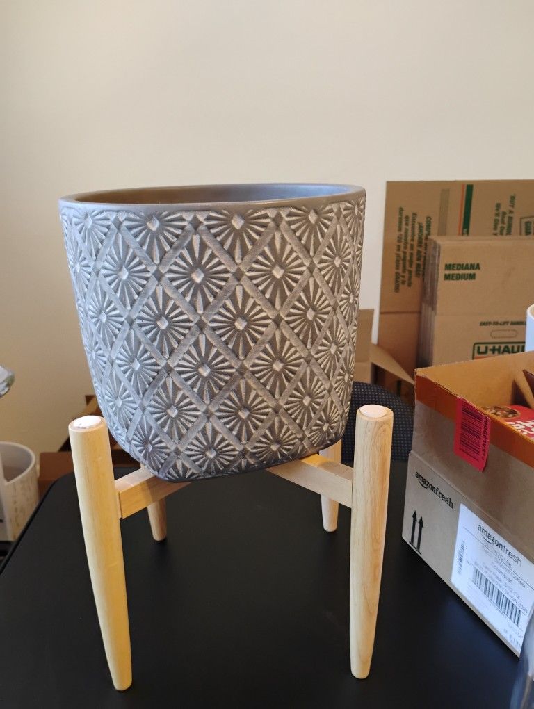 Plant Pot With Stand