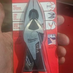 Milwaukee dual pliers  set