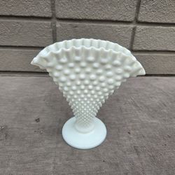 Fenton Ruffled Vase Shaped Fan