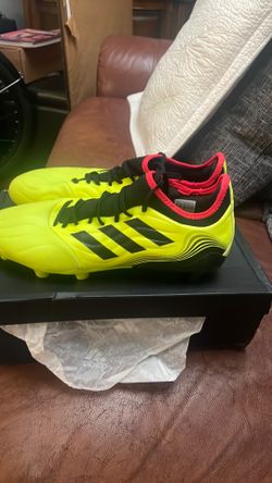 Soccer cleats