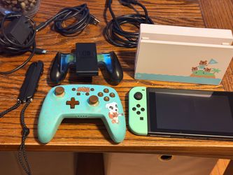 Nintendo Switch - Animal Crossing Edition
