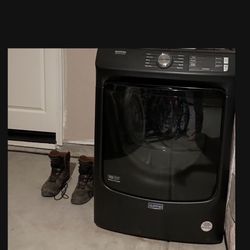 Gas Dryer (fairly New)  10 Year Manufacturer Warranty 