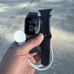 Apple Watch SE Gen 1 - 44mm