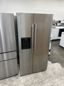 SALE! LG 27 cuft side by side refrigerator with ice and water in stainless steel 