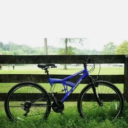 29” Kent Dual Suspension Mountain Bike + Upgrades - Bicicleta de Montaña Kent 29” Doble Suspensión.