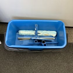 Professional Unger 6 Gal Heavy Duty Bucket With Window Washing Accessories 