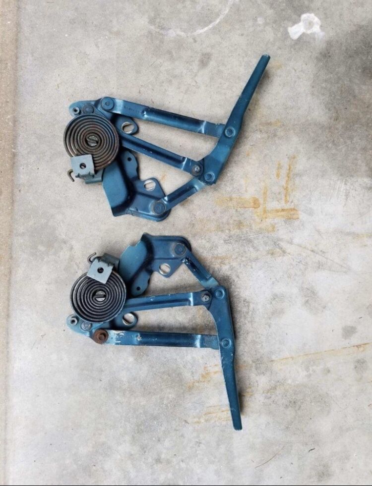 94-01 Dodge Ram Hood Hinge