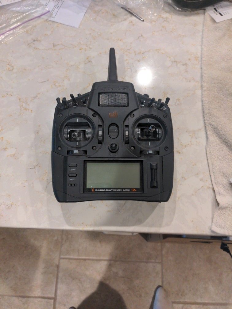 RC Airplane Spektrum DX18 Stealth Edition Transmitter