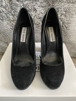 Size 6 Steve Madden heels (slightly worn)
